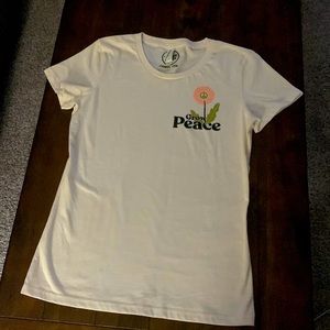 Organic cotton t-shirt. Small  Grow Peace.   NEW W/O TAG